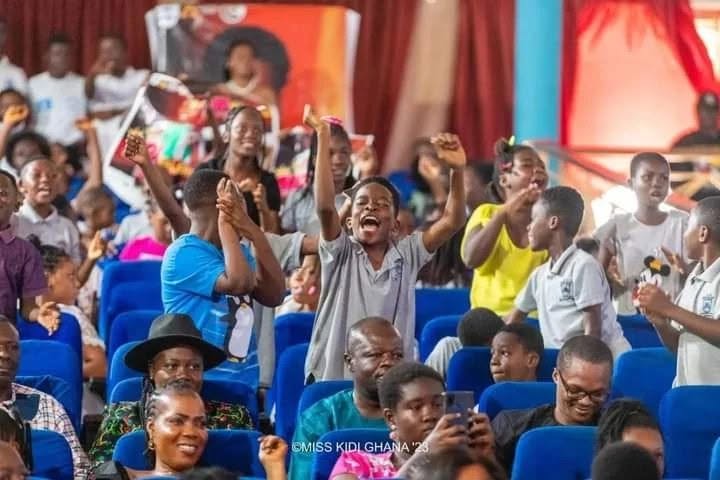 Students attend miss kidi event
